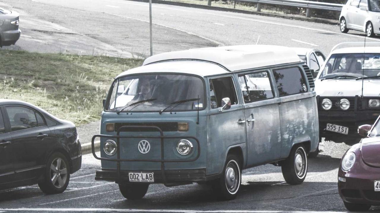 스파클링 와인 따는법: 샴페인 펑 소리 없이 우아하게 오픈하는 완벽 가이드